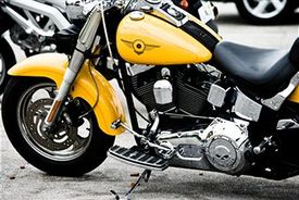 Connecticut motorcyclist seriously injured in wreck
