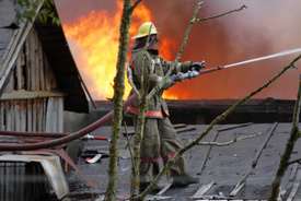 Five firefighters injured in 2-Alarm Baltimore blaze