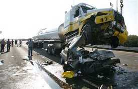 Huge Tanker truck crashes and burns