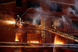 Firefighter injured in 4-alarm Washington County bar inferno