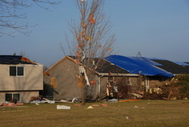 Oklahoma tornadoes damage: 5 dead, 58 injured; damaged homes, cars, properties