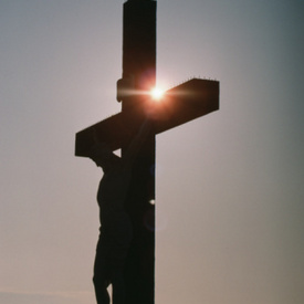 New York Man Sues Church for $3M After 600-lb Crucifix Crushes His Leg